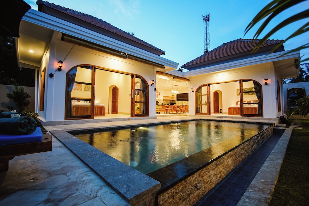 Bukti Garden Villa