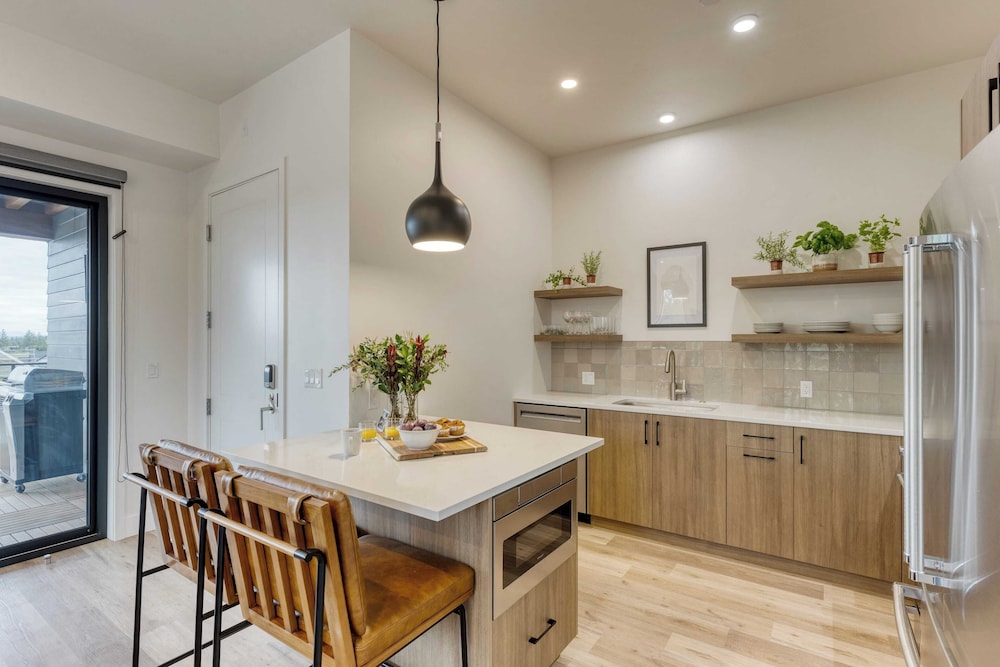 2 Units Minutes to Downtown Bend Hot Tub 1208 Skyline Ranch by Avantstay