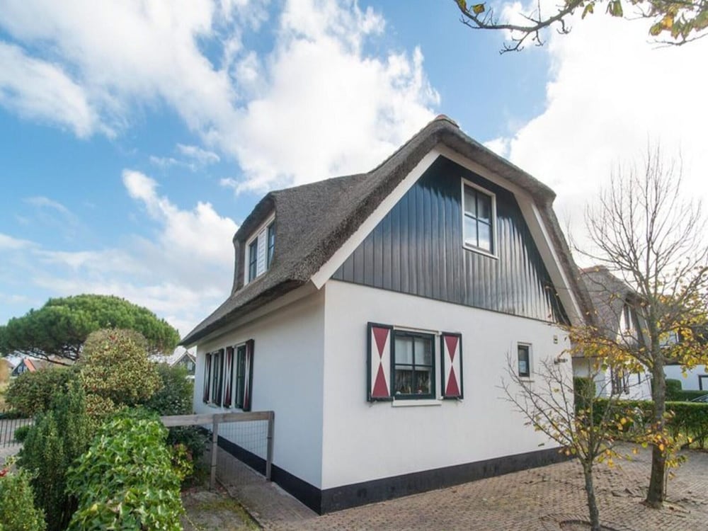 Villa With View Over the Park De Buitenplaats
