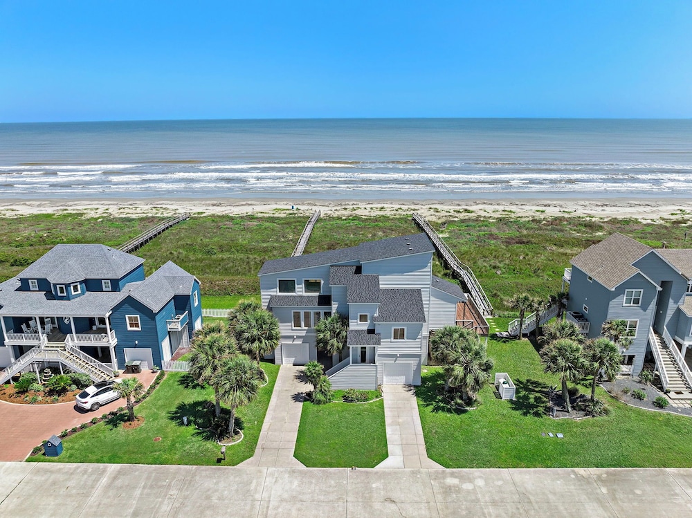Sandcastle by Ryson Vacation Rentals