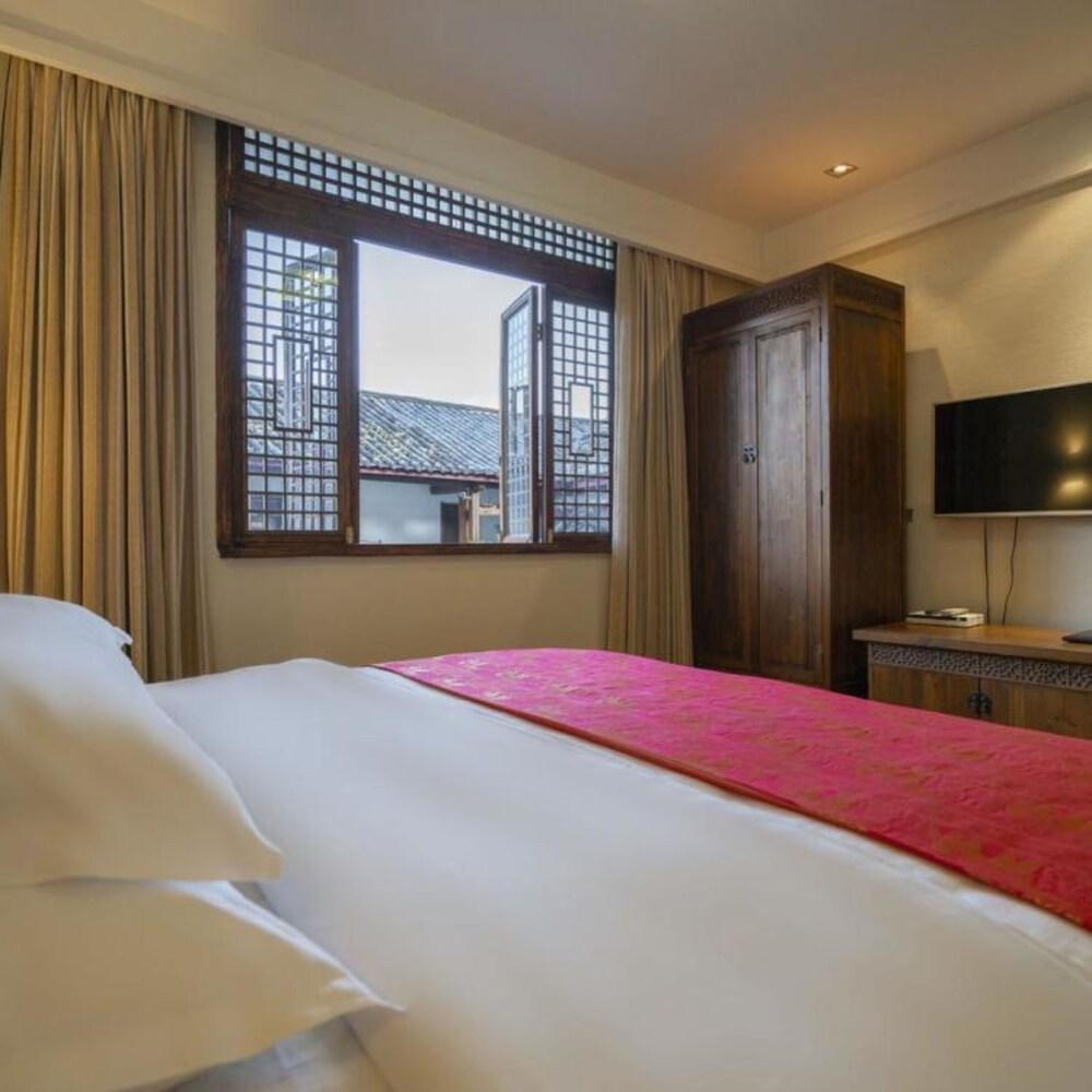 Floral Hotel Limaroonthai shuhe view 4