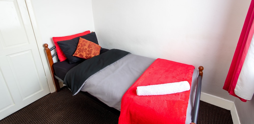 Barking Guest House