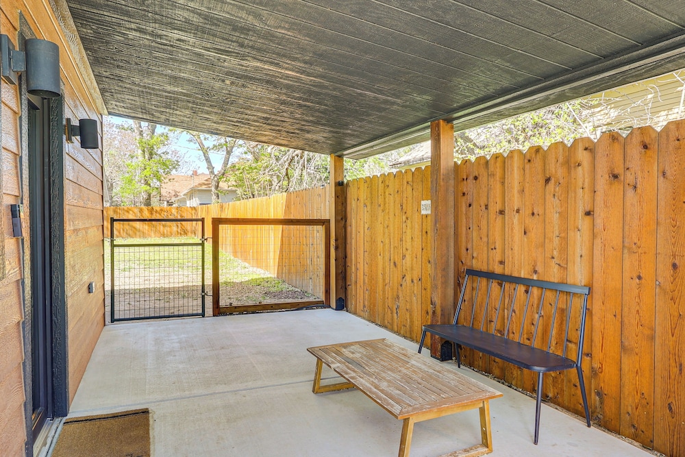 2 Blocks to Delano District: Modern Tiny Home!
