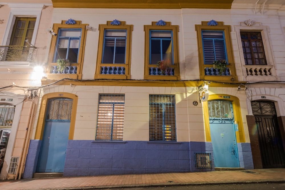 Graffiti Hostel Bogota