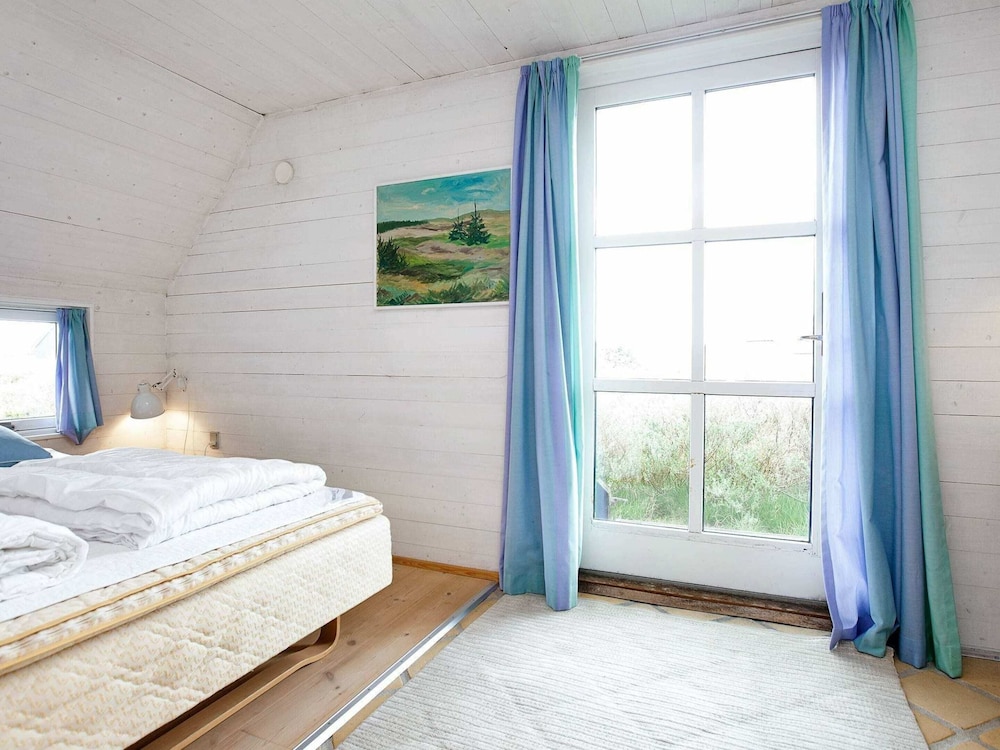 10 Person Holiday Home in Blavand