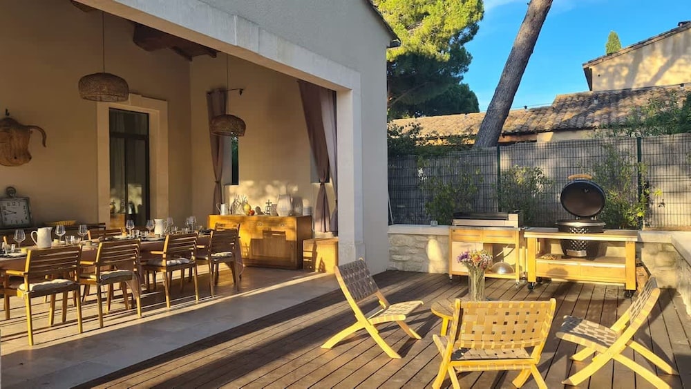 Prestigious Villa in Heart of Saint Remy de Provence
