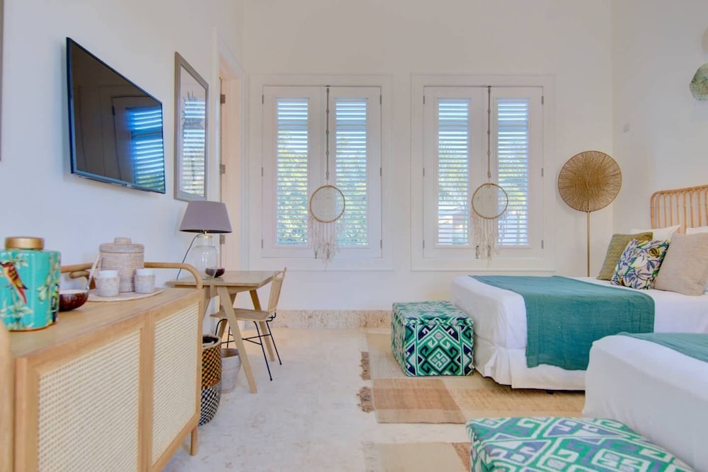Villa Alta Gracia w Private Pool Designer Decor