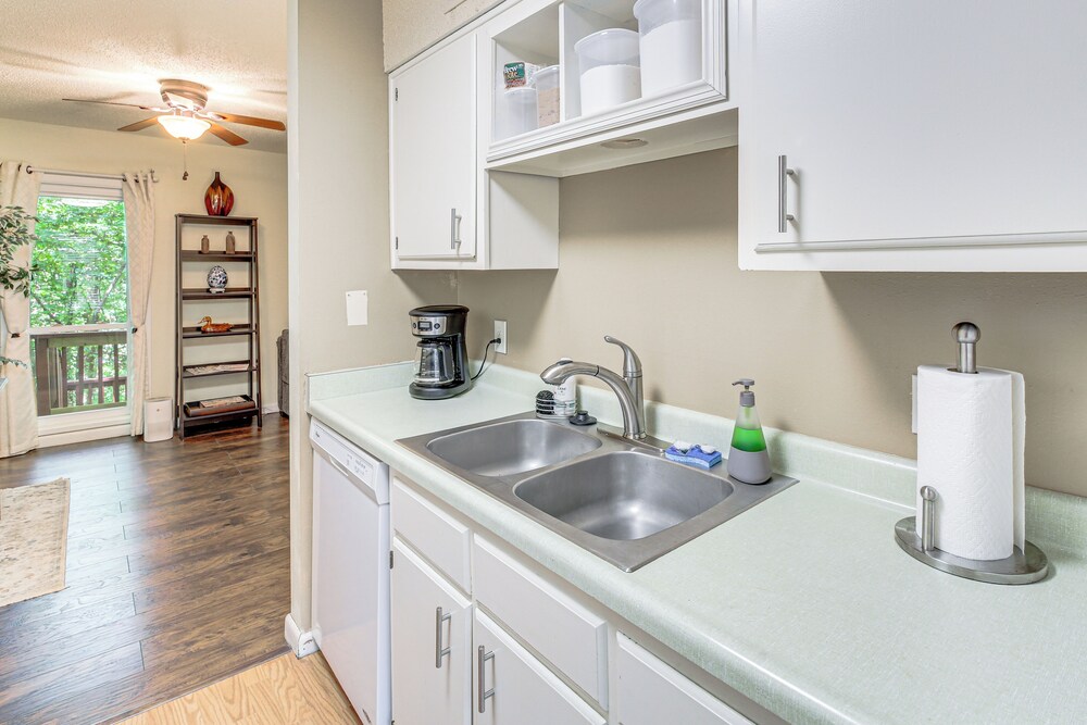 Walk to Lake Desoto: Home w/ Hot Tub Access!