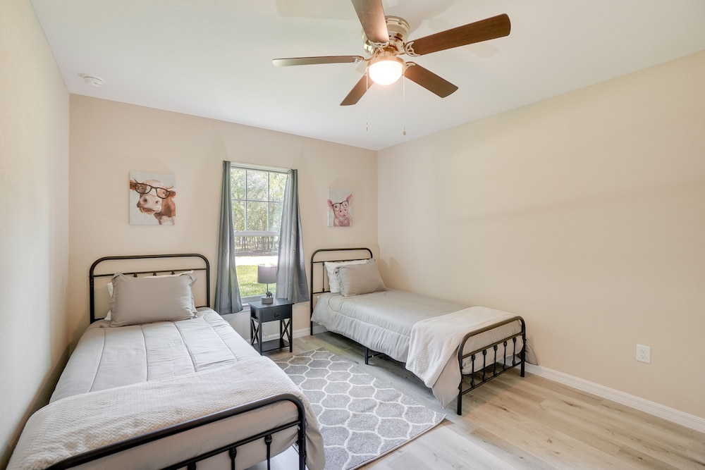 Pet-friendly Home w/ Fenced Yard in Dunnellon