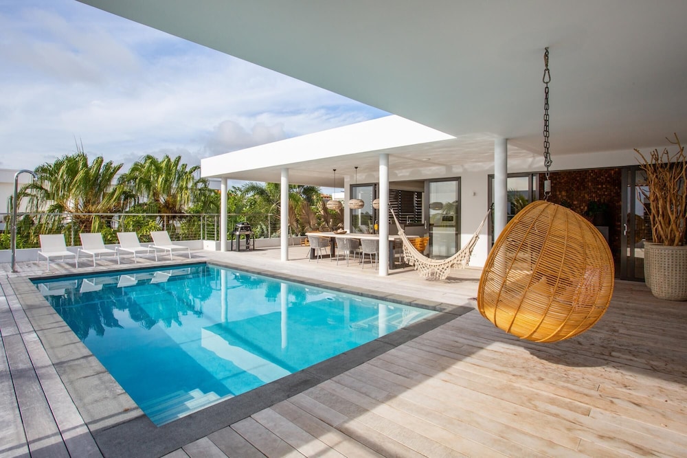 Luxurious Villa Coconut With Private Pool