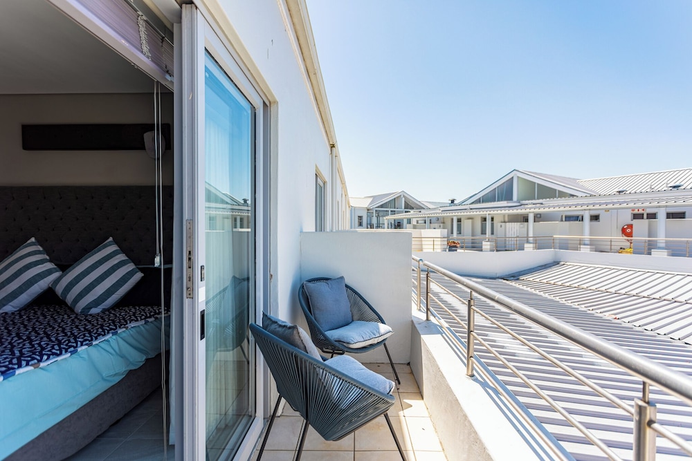 Seaside Village J9 by CTHA