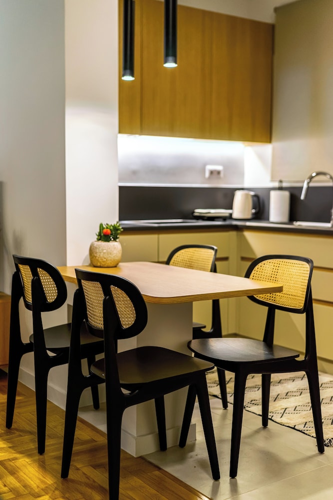 Attica Skyline Living