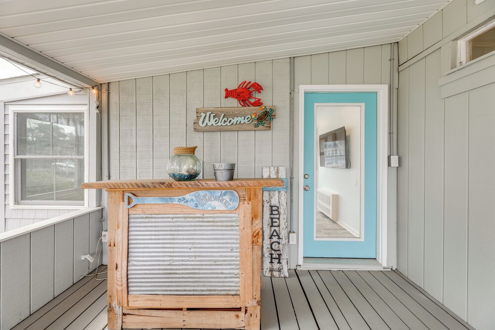 Waterfront Cottage w/ Private Dock in Ocean Pines!