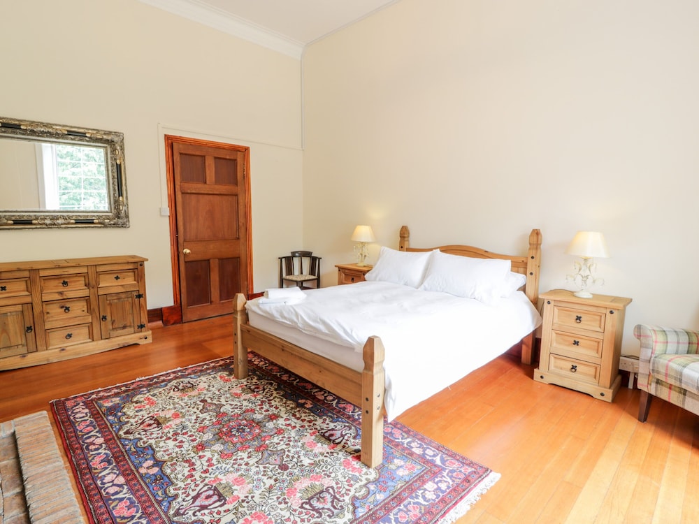 Rob Roy Apartment