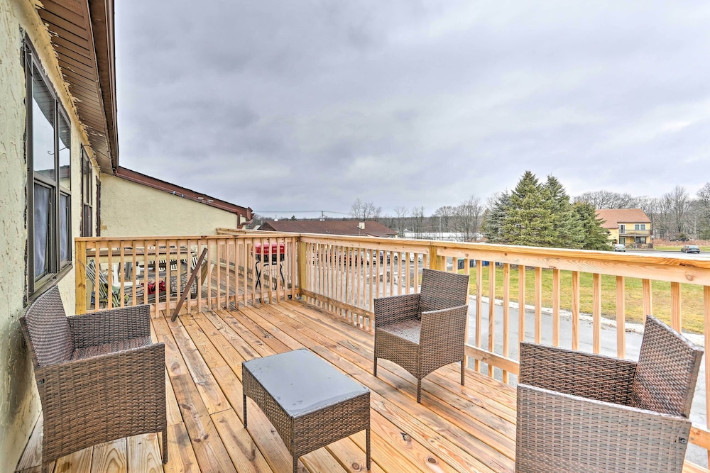 Inviting Poconos Getaway w/ Deck: Ski & Hike!
