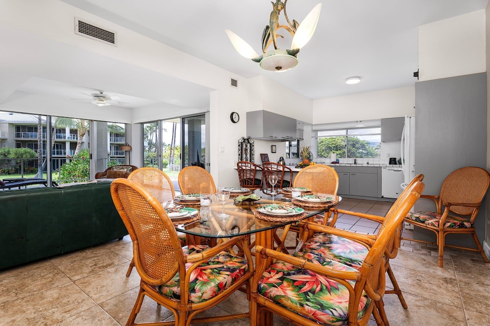 Beautiful Mountain View - Concierge Included - Spacious! - Vrkcv
