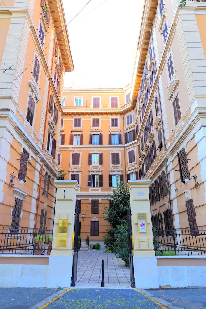 Mirko Luxury Inn