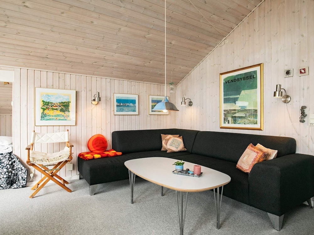 Spacious Holiday Home Nearby the National Park Loonse en Drunese Duinen view 5