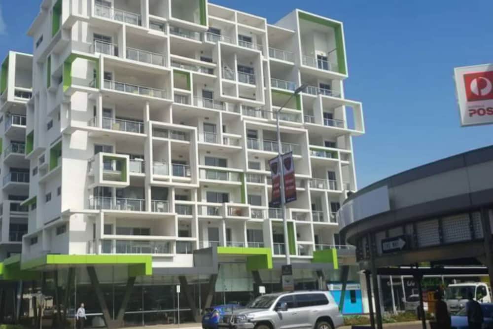 City Skyline Sea Views Parking - Image 1