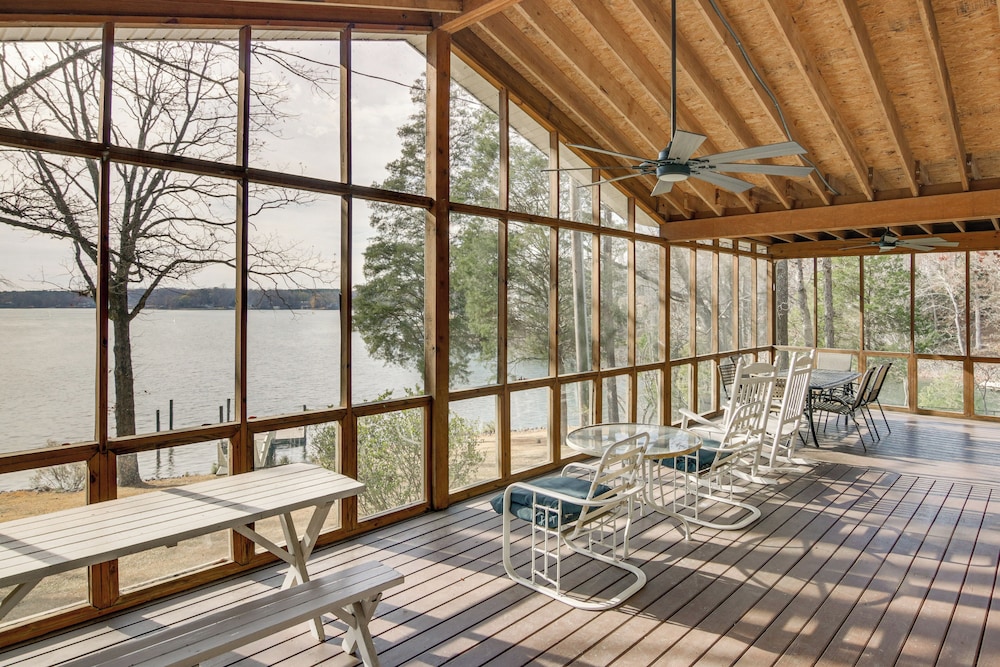 Moms Cabin on Lake Wylie w/ Private Dock!