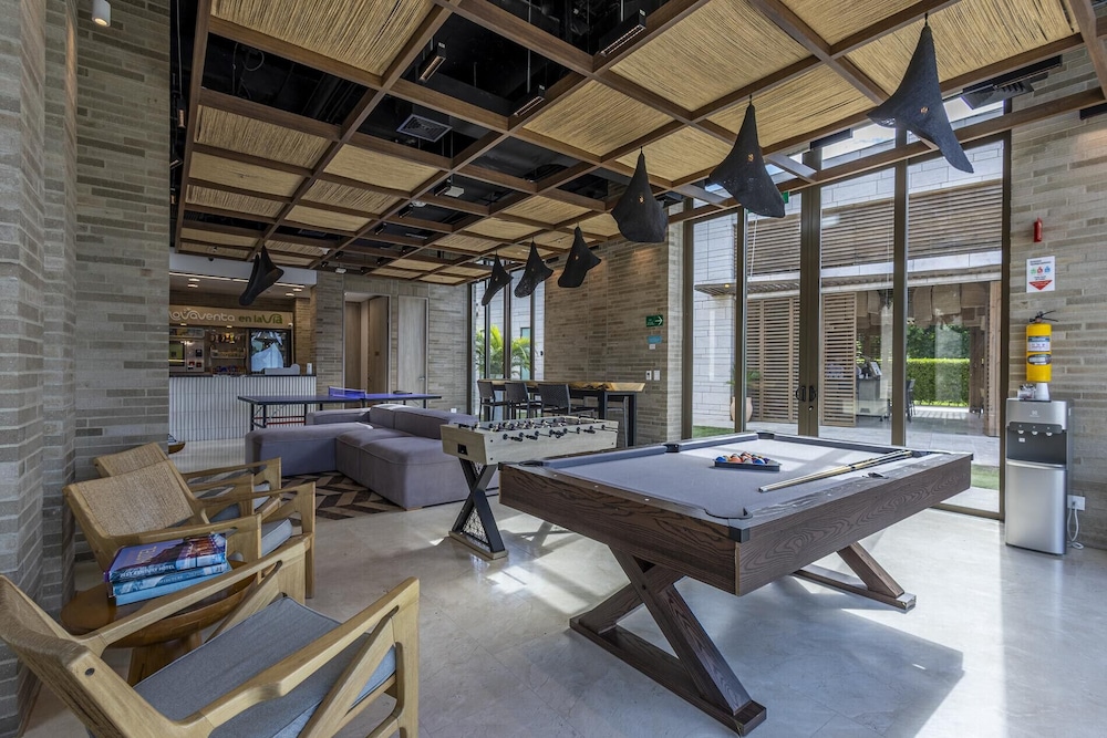 2BR 5 Guests Private Balcony and Shared Pool