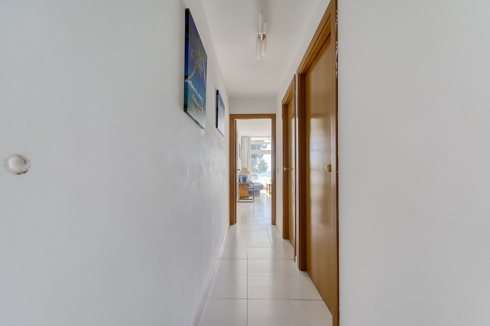 Apartment in Roses Near Platja Almadrava