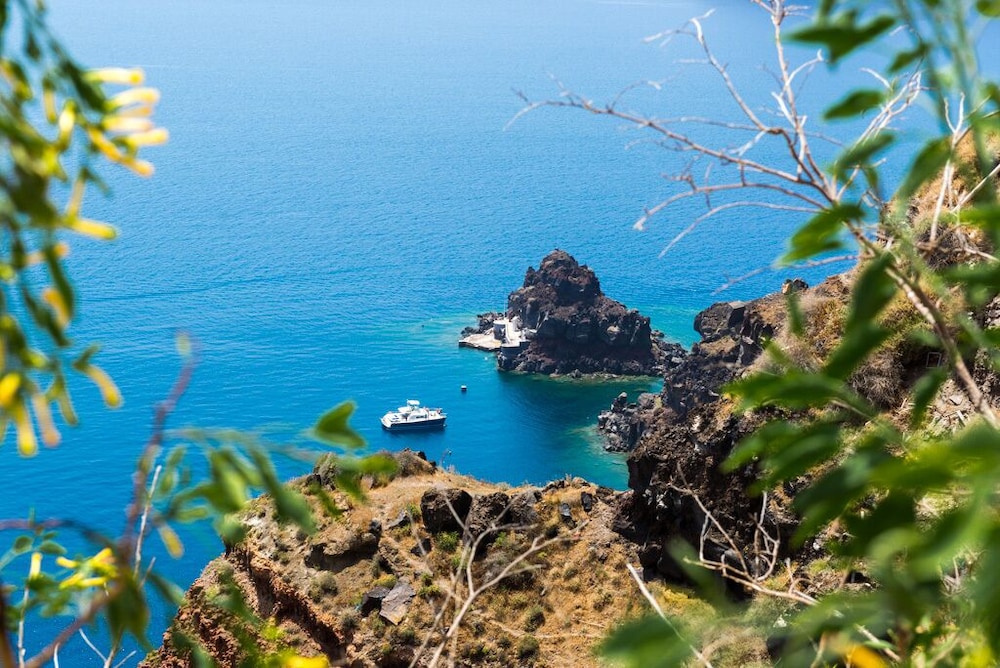 Santorini Paradise