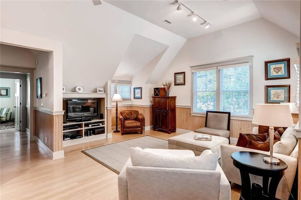 Sumner s Crescent 12 4 Bedroom Holiday Home By Bald Head Island