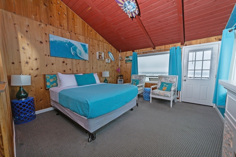 Moolack Shores Inn