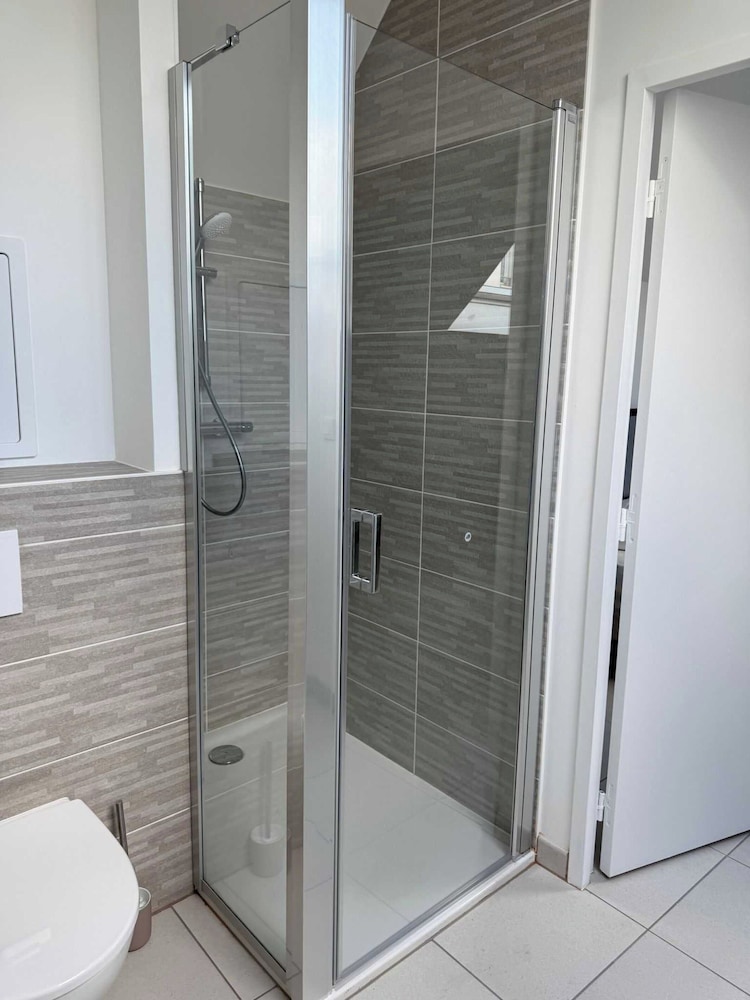 Charming Appt - 3bdr/8p - Near Paris & La Defense