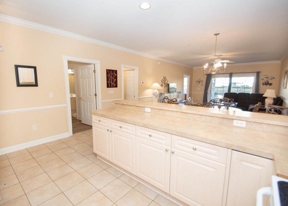 Magnolia Pointe Luster Leaf 4879-103 2 Bedroom Condo