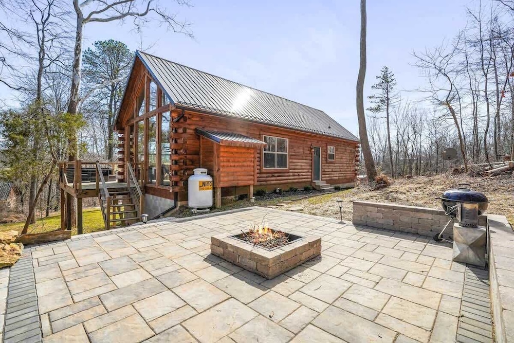 Fern Woods A Modern Take on Hocking Hills Cabins
