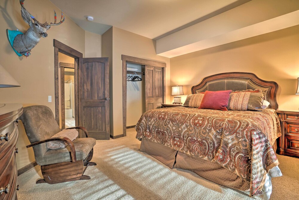 Luxurious Getaway w/ Hot Tub in Suncadia Resort! view 5