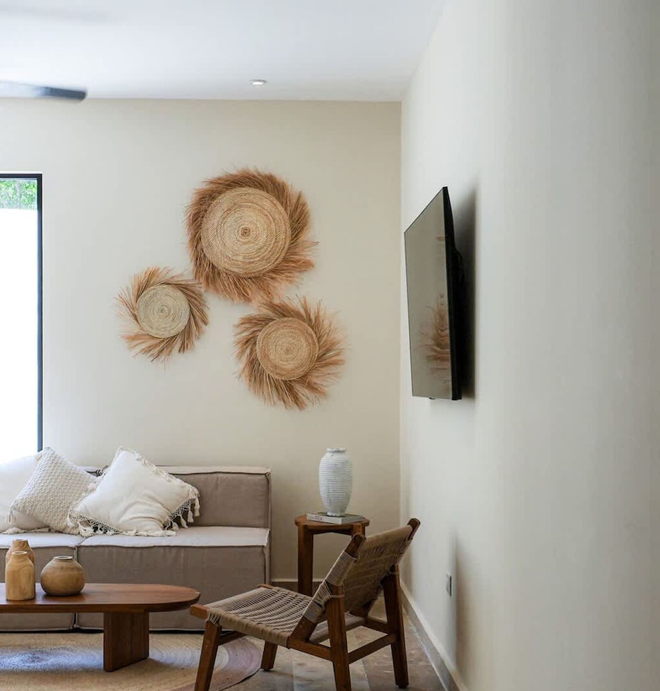 Exclusive Apt w Private Pool Surround Speakers