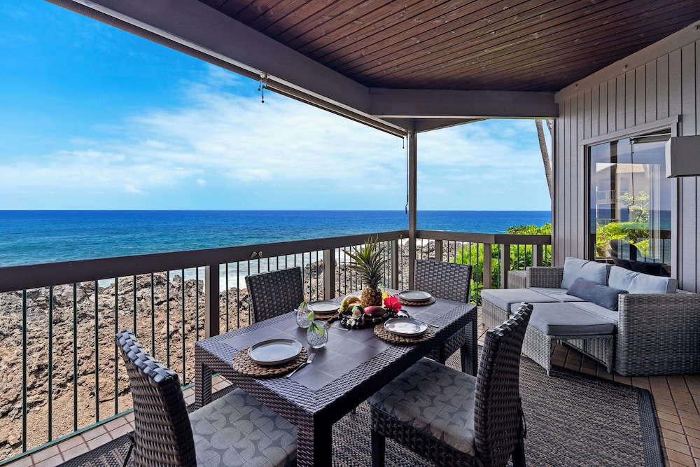 Oceanfront Kanaloa Condo - Pools, Hot Tubs & Sunset Views- Vrkcv