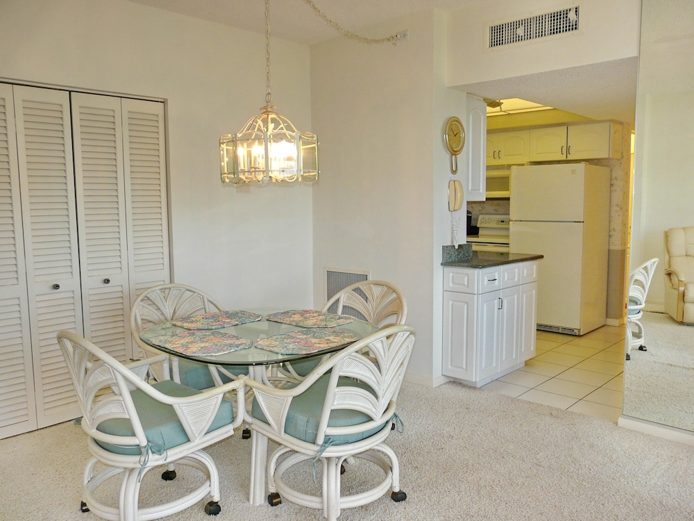 Cozy Beachfront Condo With Pool and Ocean Views view 4