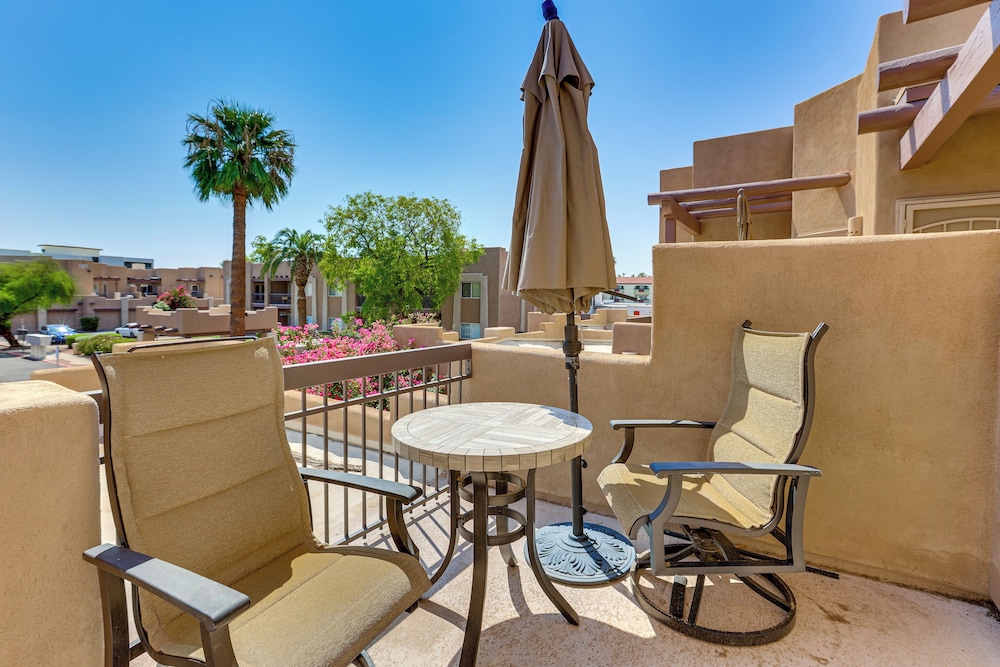 Golf Getaway 1 Mi to Old Town: Pueblo Verde Condo!