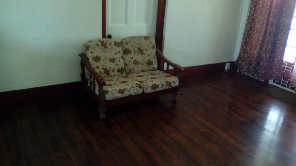 Robert's Guesthouse
