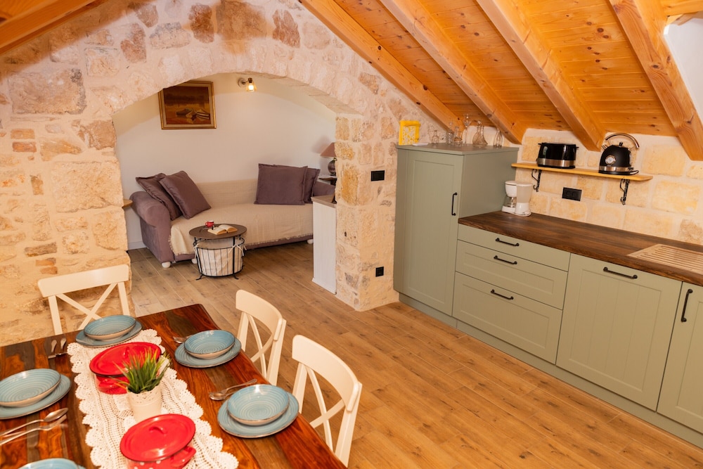 Traditional stone house Tonca