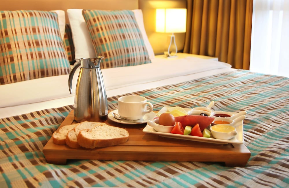 G Suites Airport