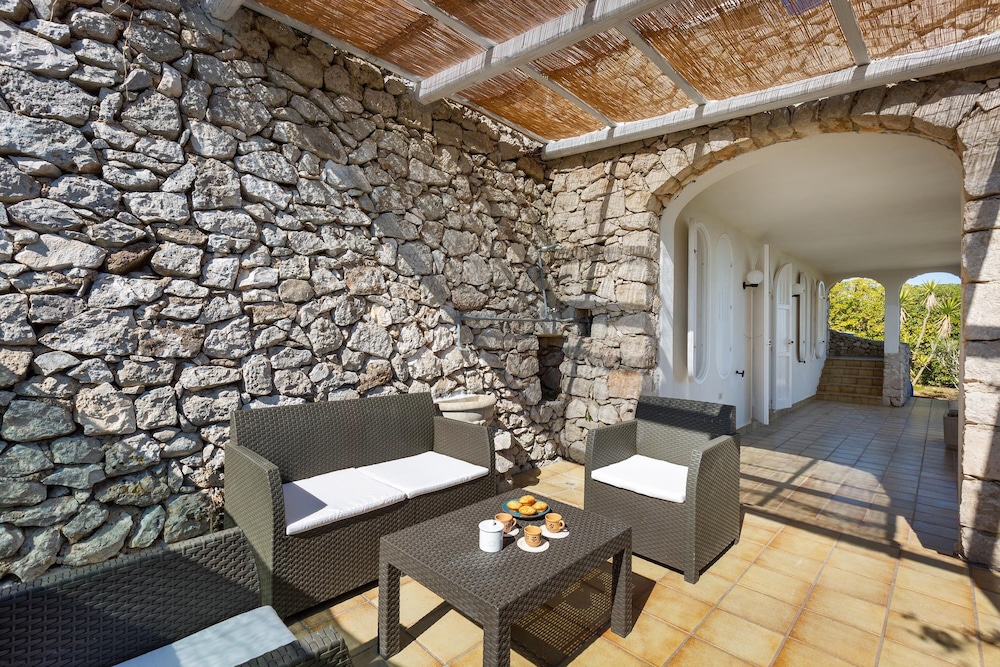 2750 Villa Petra by Barbarhouse view 5