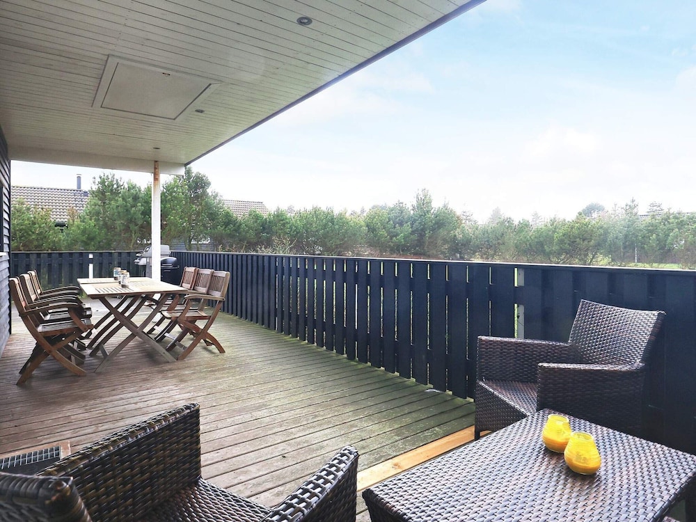 9 Person Holiday Home in Humble view 5