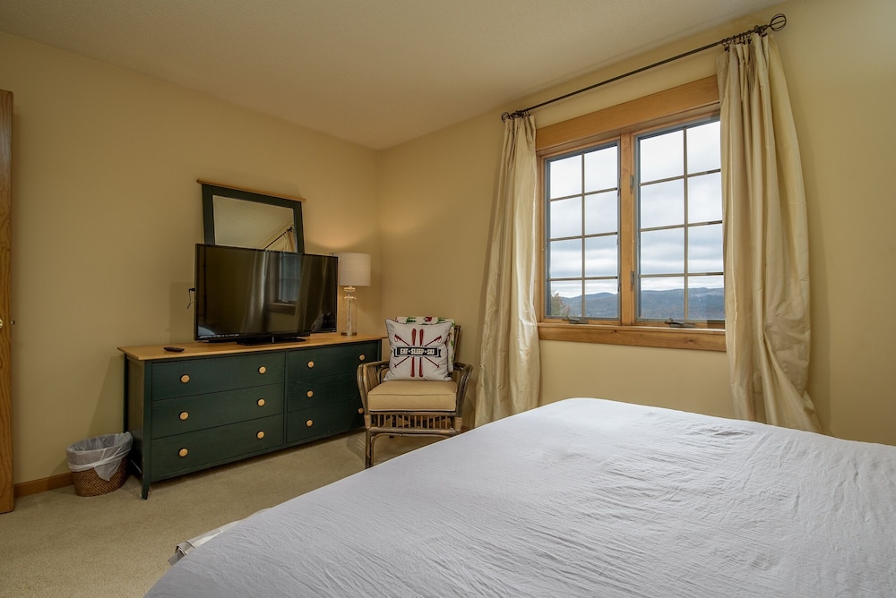 Summit Cabin In Ludlow 4 Bedroom Cabin by RedAwning view 5
