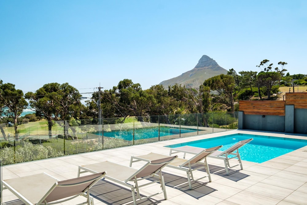 Ocean View Camps Bay 5bed Villa w Pool Valtameri