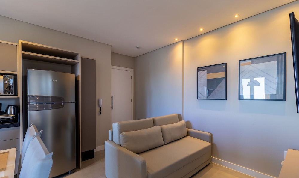 MHF II Apts Variados em Prédio com Vista para o Mar em Itapema