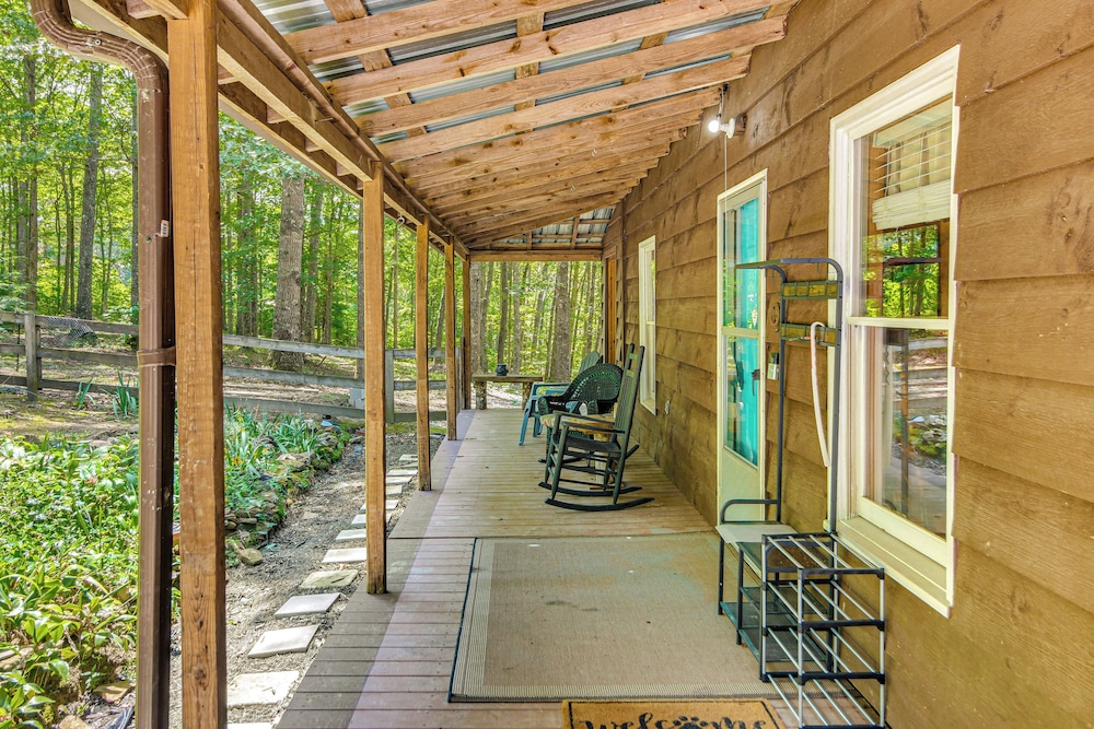 Sunroom, Grill & Wraparound Porch: Jamestown Home