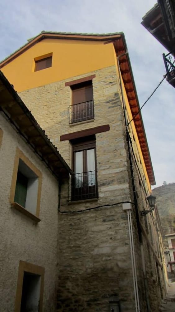 Albergue de Yebra view 2