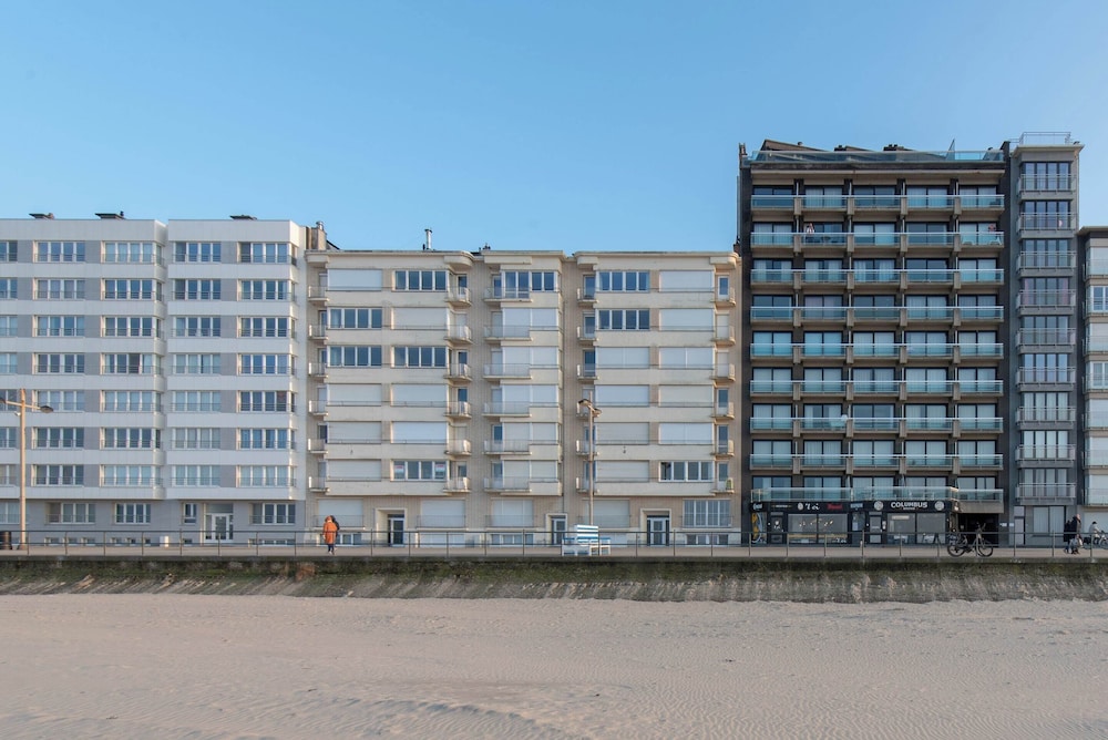 Apartment on Belgian Coast With Sea Views
