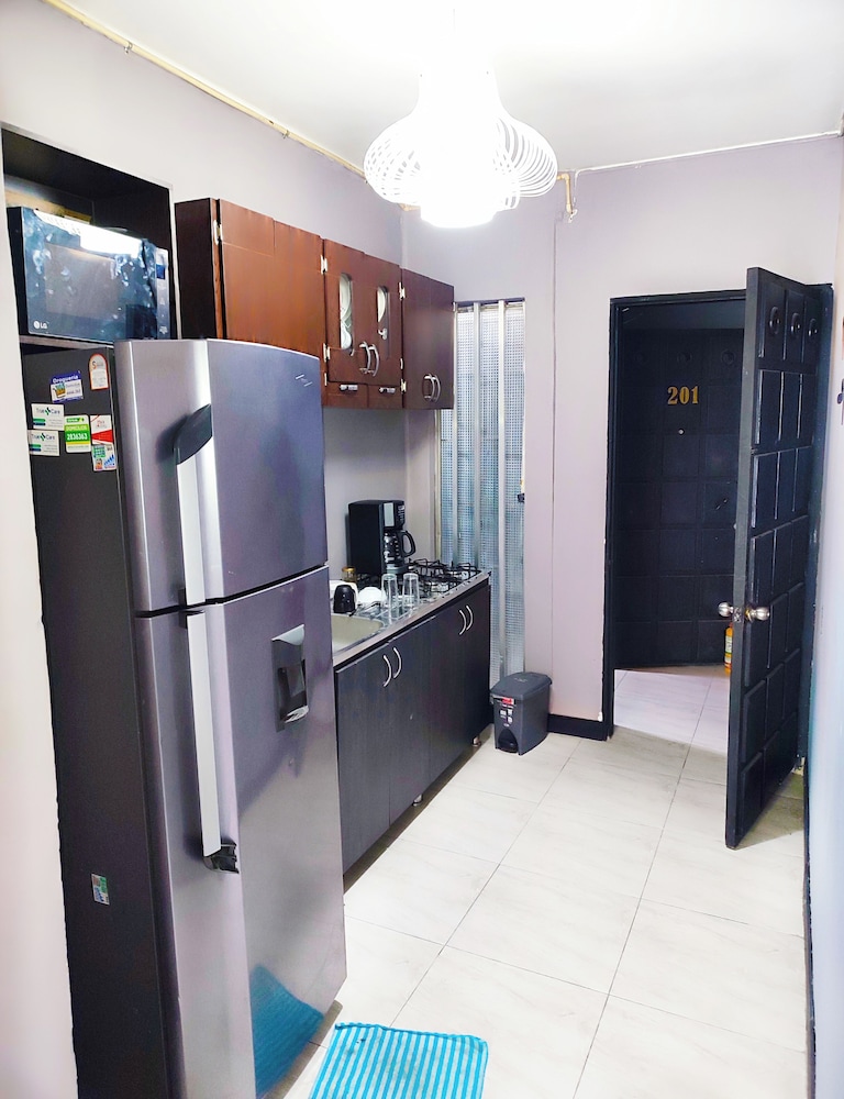 PROMO 18 BDRM Building, Pool+ 5Jacuzzis at Poblado