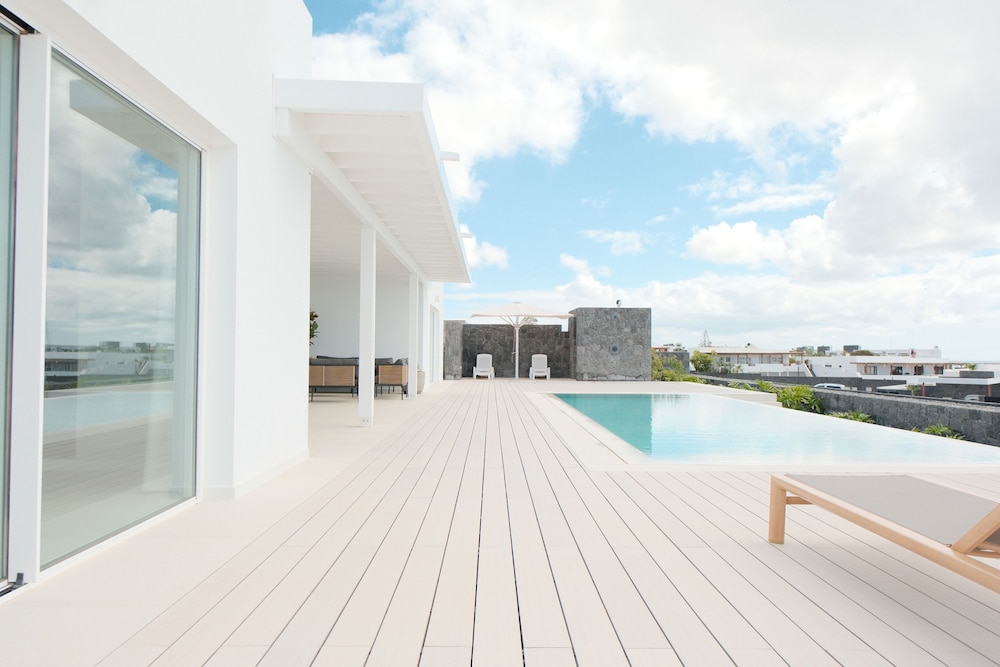Villa Ainé Luxury Villa